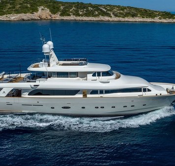 Custom Line motor yacht KLOBUK returns to Croatia charter fleet following major refit