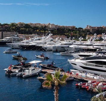 Monaco yacht 幸运飞行艇官网开奖查询 Show 2024; Unmissable luxury charter yachts 168飞艇官网开奖 at anchor