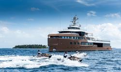 La Datcha yacht charter