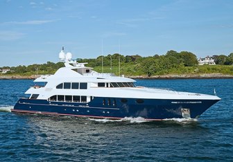 Mirabella Yacht Charter in New England