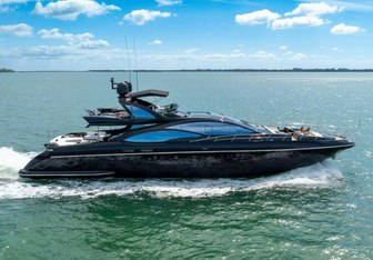 Sette Yacht Charter in Miami