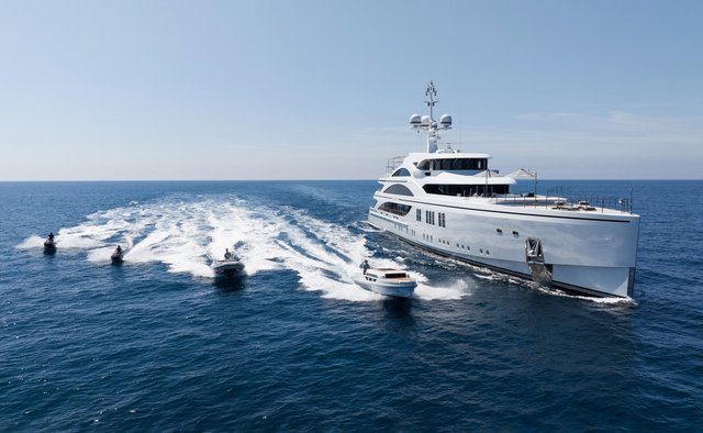 Soundwave Yacht Charter in Costa Rica