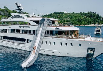 Symphony yacht charter lifestyle
                        